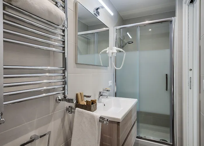 Charme & Chic Luxury Pensión 4*