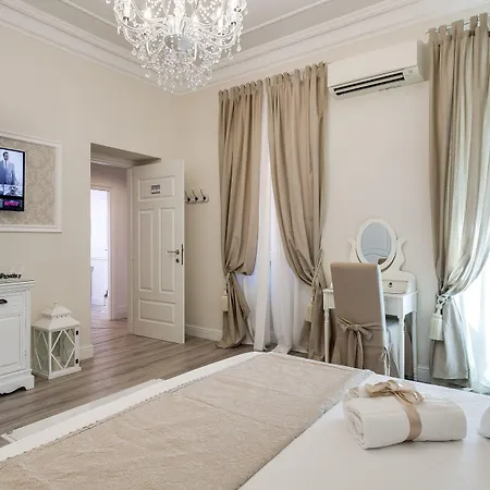 Charme & Chic Luxury بيت ضيافة