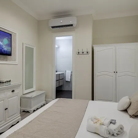 Charme & Chic Luxury 4*